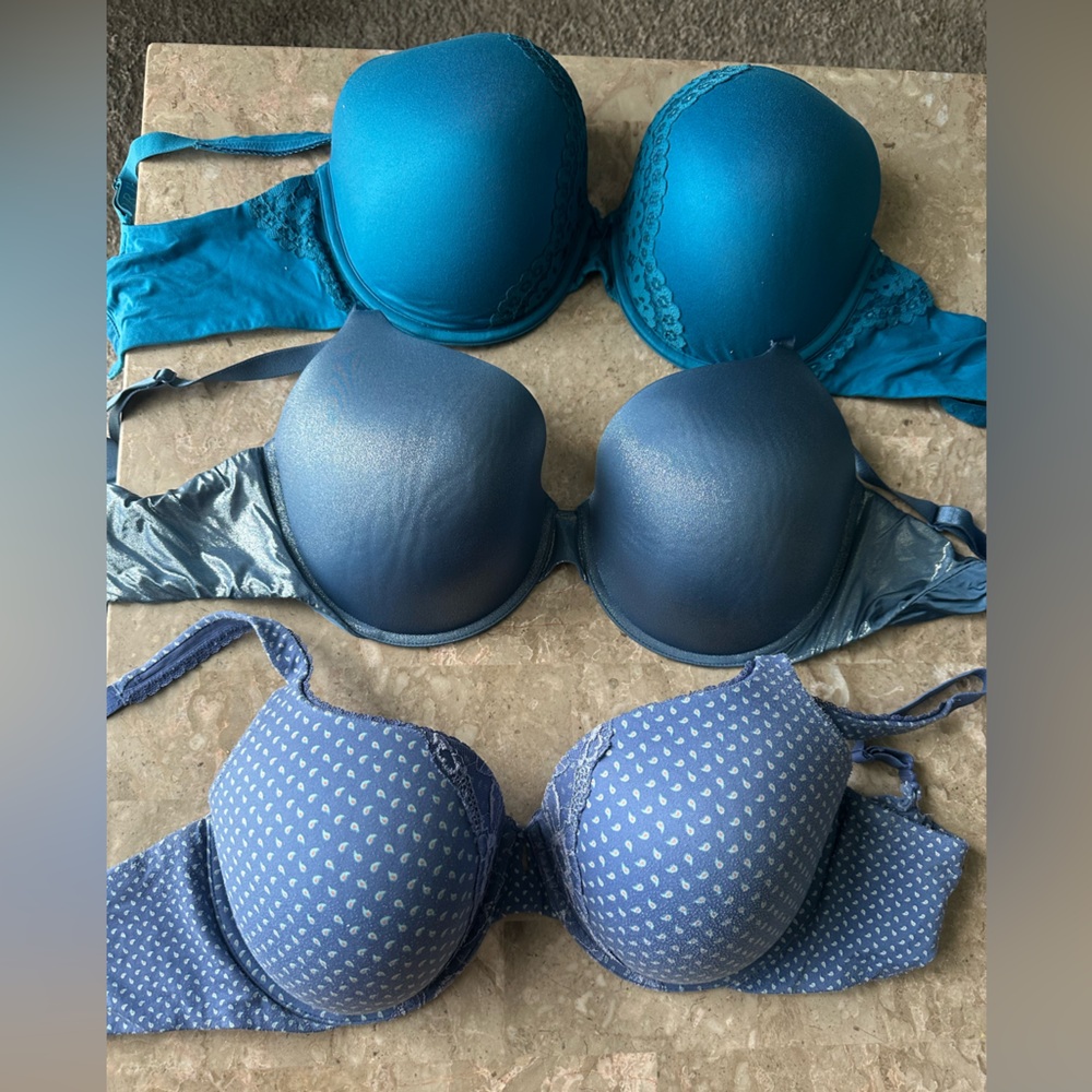 Victoria's Secret Blue bra set 38DDD